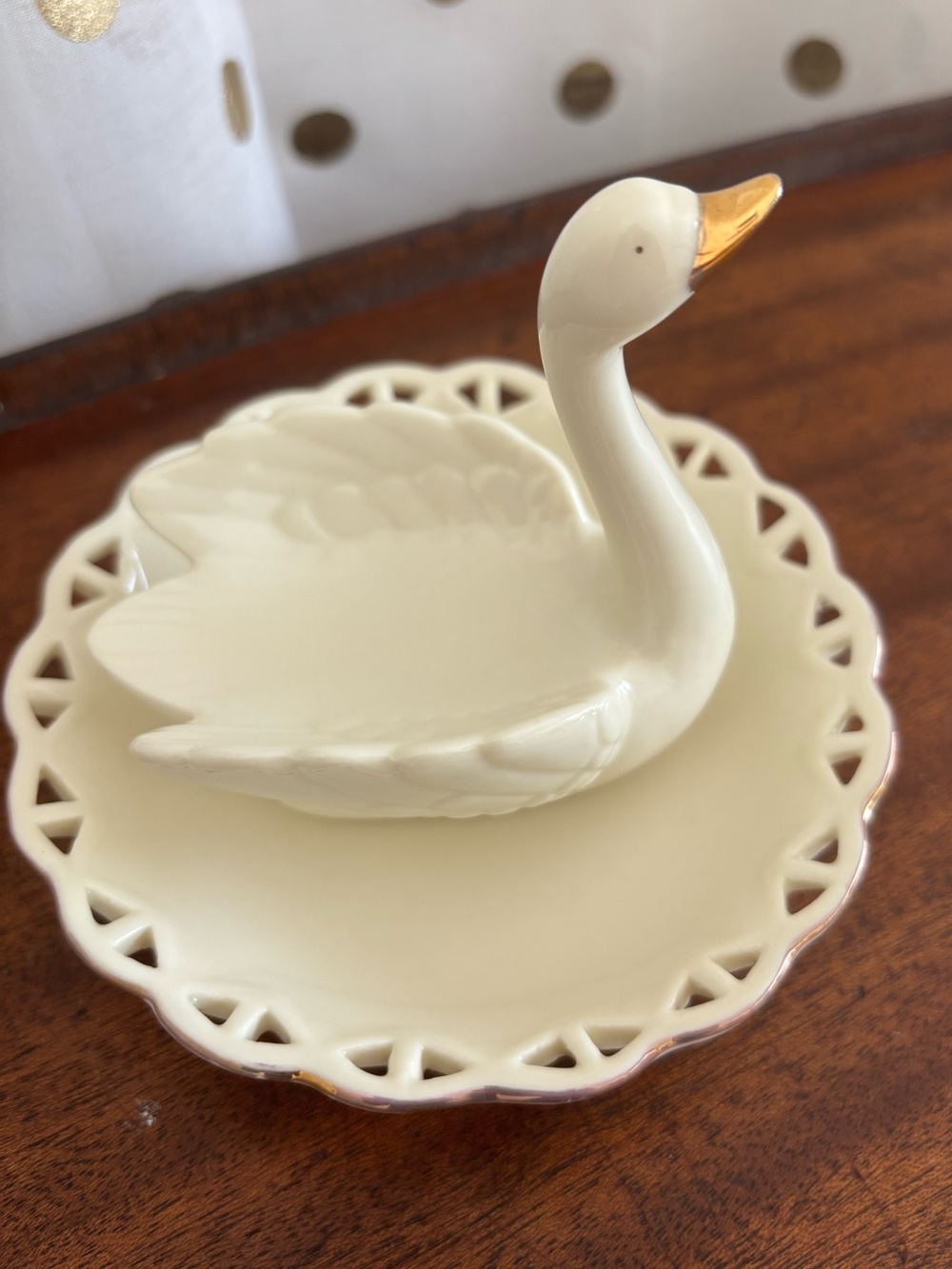 Vintage 80s Avon Porcelain Swan Jewelry Holder 22K Gold Accents